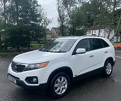 2011 kia sorento (automatic) (7 seater) - Image 7/9
