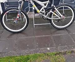 Specialized Demo 8 Pro