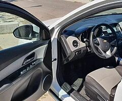 vand chevrolet cruz - Image 4/10