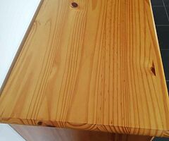 Chest of drawers