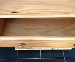 Chest of drawers