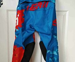 UK 26 MOTOCROSS PANTS NEED GONE ASAP - Image 3/3