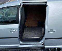 Caddy van - Image 10/10