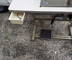 Singer industrial sowing machine - Image 4/4