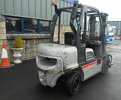 FOR SALE: Nissan 30 Forklift