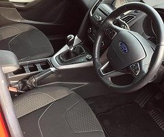 FORD FOCUS (33KM) - Image 4/10