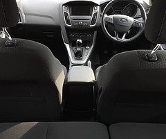FORD FOCUS (33KM) - Image 8/10