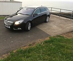2010 insignia elite model full leather only 126k I’m 2nd owner from new cannot fault the car, drives - Image 4/4