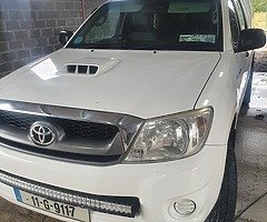 Toyota Hilux - Image 10/10