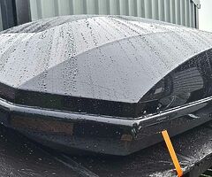 Exodus 470L roof box