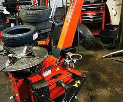 CORGHI  A2019 FULLY AUTOMATIC TYRE CHANGER - Image 3/10