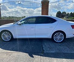 2016 Škoda Superb SEL Executive 2.0 TDi DSG - Image 4/10