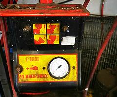 CORGHI ARTIGLIO TYRE CHANGER 
FOR PARTS
OFFERS - Image 4/8