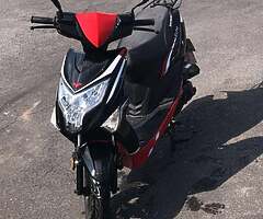 Moped - Image 9/9