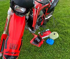 As new road legal 2015 crf450 r - Image 3/6