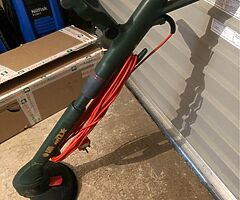 Black and decker strimmer - Image 3/3