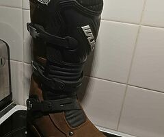 Trials and motocross boots
