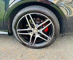 Mercedes Benz E 220 AMG Night Edition