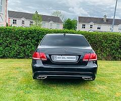 Mercedes Benz E 220 AMG Night Edition - Image 6/10