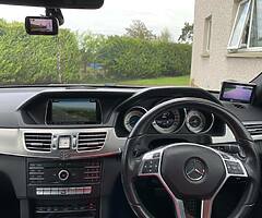 Mercedes Benz E 220 AMG Night Edition - Image 9/10