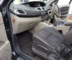 Renault Megan 7 seater