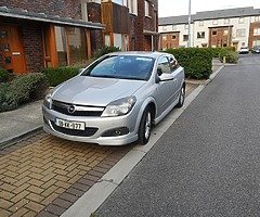 Opel Astra GTC 1.4 Petrol 2009 - Image 3/10