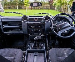 2014 Land Rover Defender 90 - Image 6/10