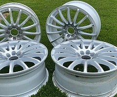 17” Wolfrace Alloys