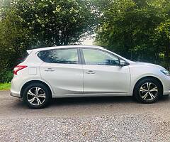 2015 Nissan Pulsar - Image 5/10