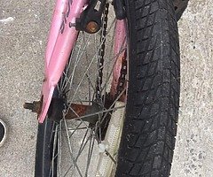 Girls 20 inch bmx - Image 3/4