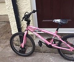 Girls 20 inch bmx - Image 4/4