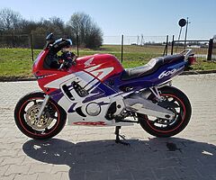 Looking Honda CBR F3