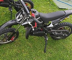 Kids Mini motor bikes

50