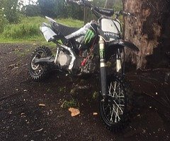 Stomp 140 pit bike not crf ktm kxf rmz