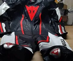 Customized suit included boots gloves complete set with top high quality in best price - Image 8/10