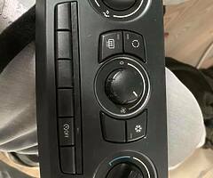 E90 Radio, Ac Unit + Trim!