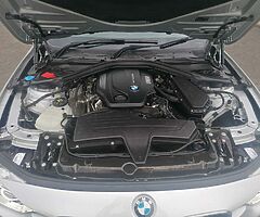 2018 BMW Series 3 - Image 8/10