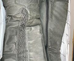 Tamaris Grey 3/4 boots- size 5 slight wear.