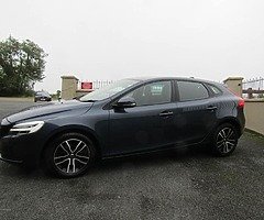 2017 Volvo V40