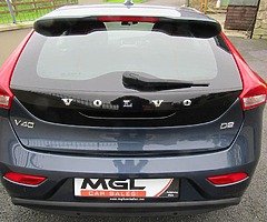 2017 Volvo V40 - Image 5/10