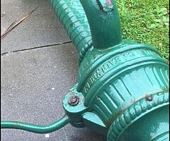 Cowtail water pump