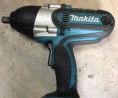 Makita 1/2 inch impact wrench - Image 3/4