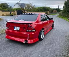 Red Is200 - Image 6/8