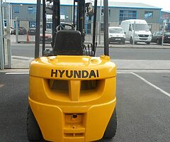 FOR SALE: Hyundai Forklift