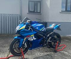 2014 GSXR 750 - Image 3/4