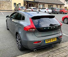 2019 VOLVO V40 2.0 Inscription Car For Sale - Image 3/10