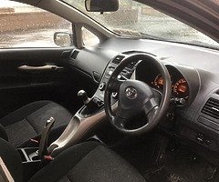 Toyota Auris - Image 6/8