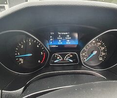 2015 Ford Focus 1.5 Tdci Zetec Like new low miles - Image 3/10