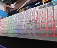 MAXCORE KEYBOARD