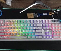 MAXCORE KEYBOARD